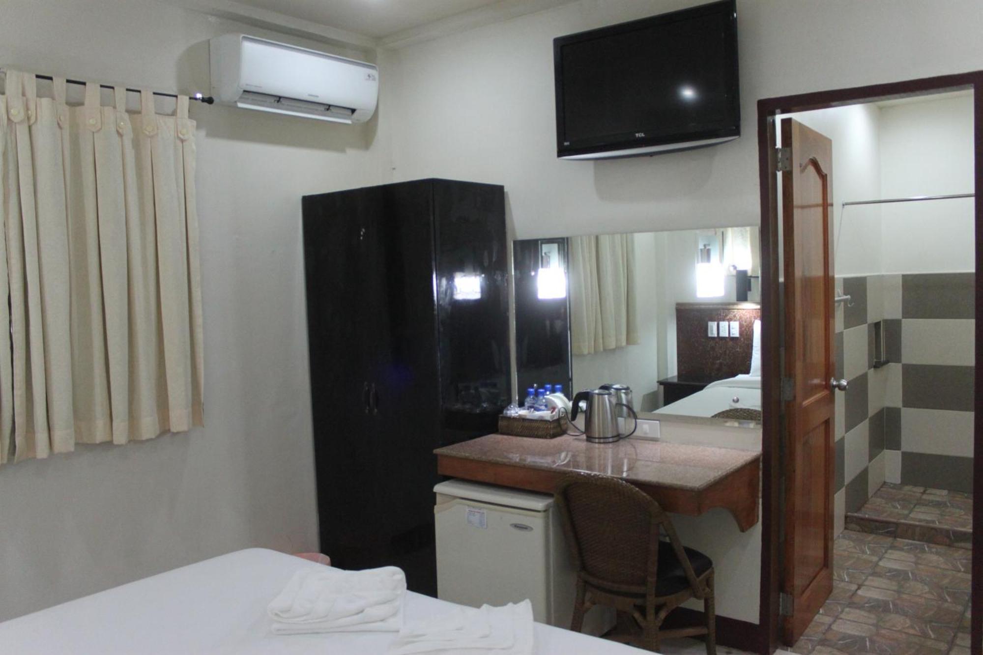 Lost Horizon Beach Dive Resort Bohol Екстериор снимка