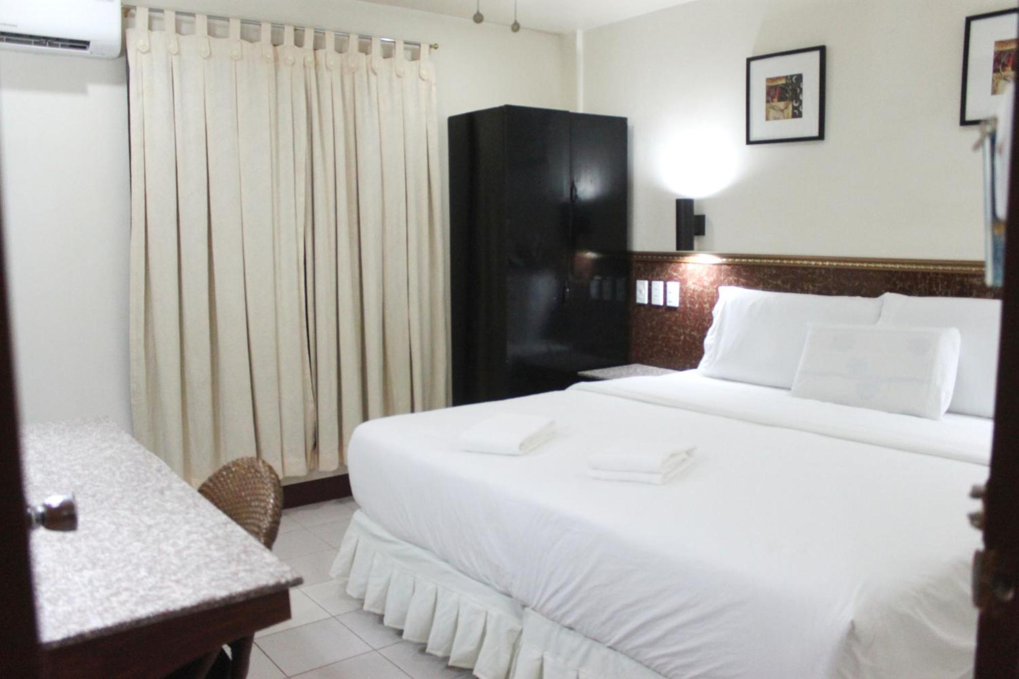 Lost Horizon Beach Dive Resort Bohol Екстериор снимка