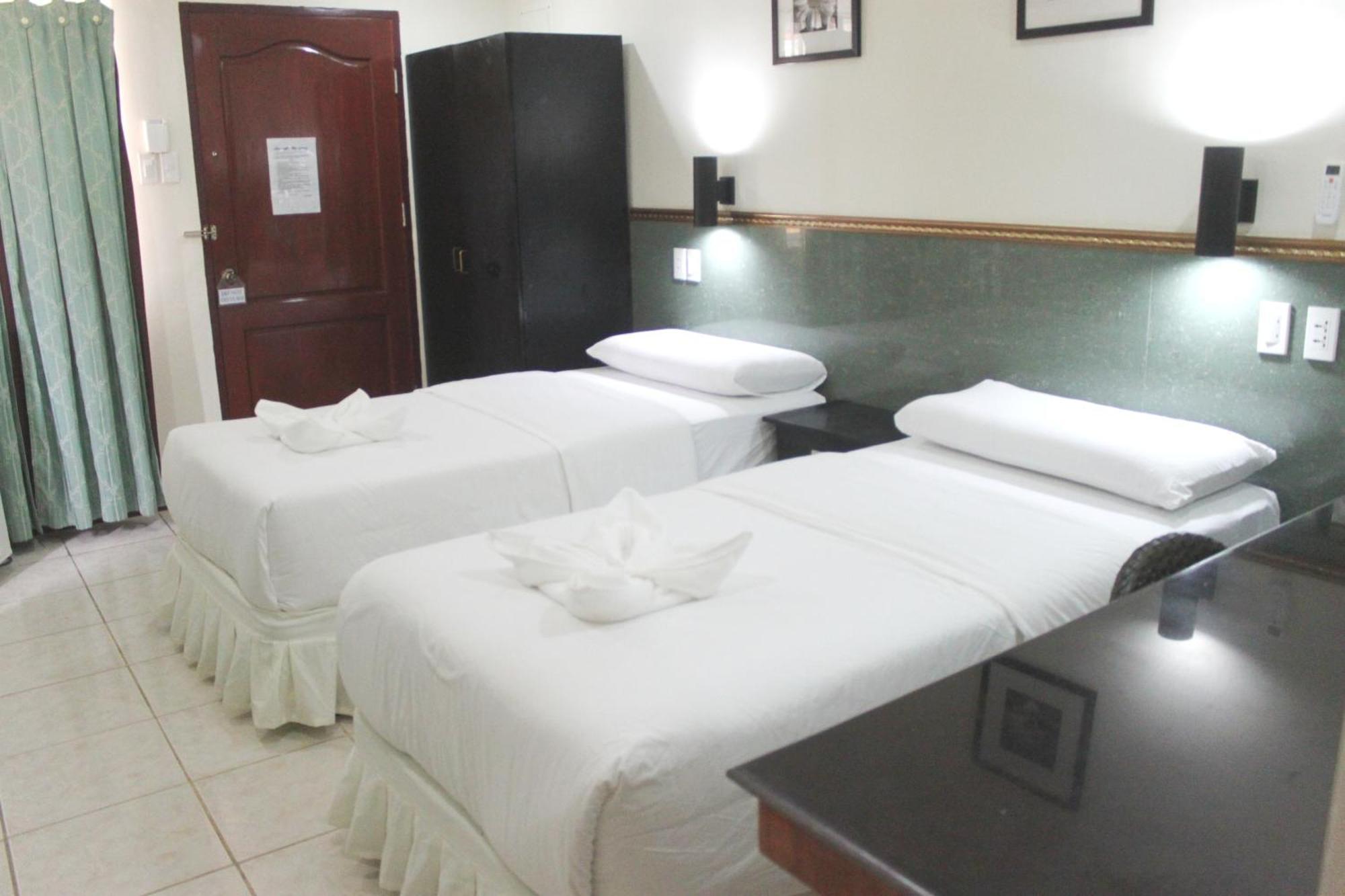 Lost Horizon Beach Dive Resort Bohol Екстериор снимка