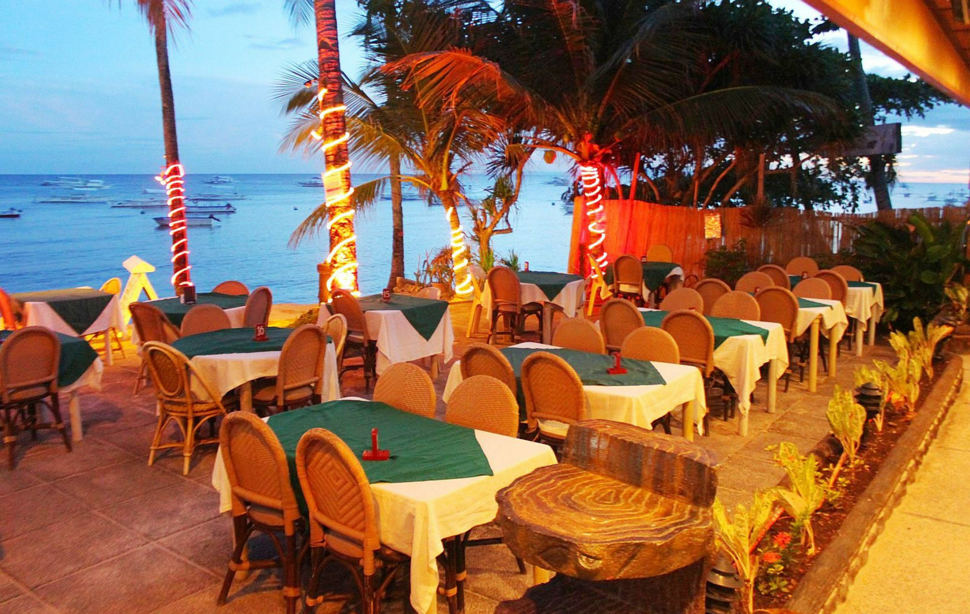 Lost Horizon Beach Dive Resort Bohol Екстериор снимка